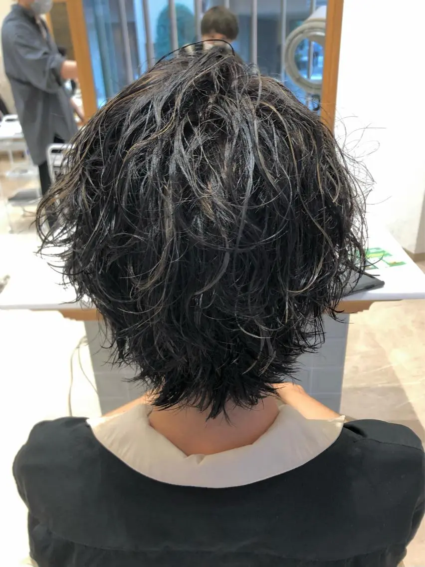ショート カラー パーマ メンズ 小林 優太 メンズパーマ✨のヘアスタイル