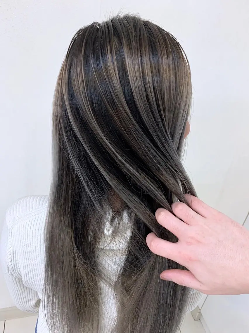 ロング 穐田 司樹のヘアスタイル