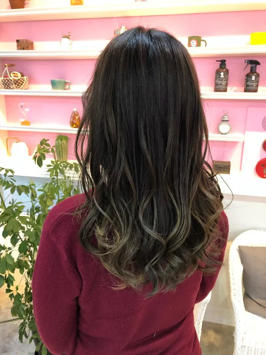 ロング カラー カット ヘアカラー トリートメント 浦山 和之のヘアスタイル