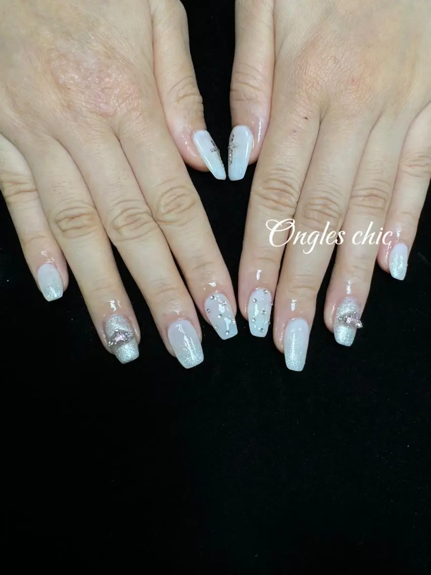 ネイル ハンドネイル ongles chicのネイルデザイン