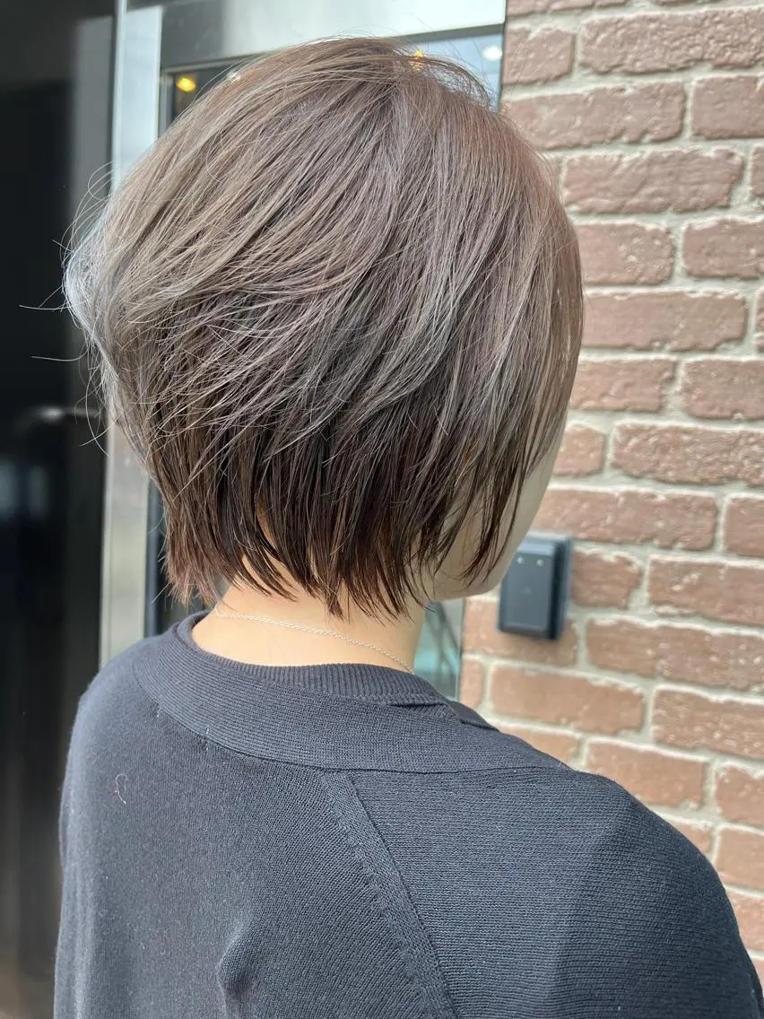 ミディアム カラー パーマ ヘアアレンジ メンズ キッズ ネイル マツエク・マツパ アイブロウ メンズブリーチ メンズハイライト メンズインナーカラー メンズ韓国風 ブリーチ ヘッドスパ 久木原 ゆりのヘアスタイル