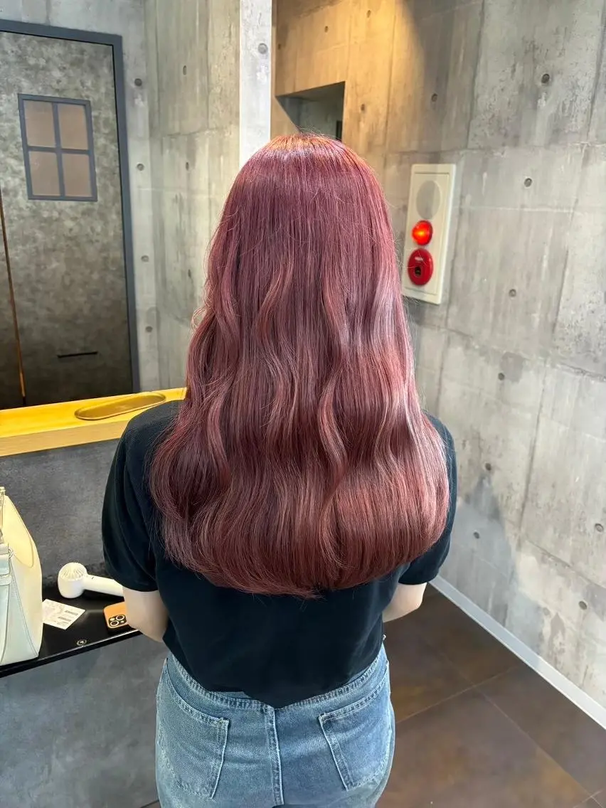 セミロング 🌈ハイトーンカラー /艶カラー🌈たくやのヘアスタイル