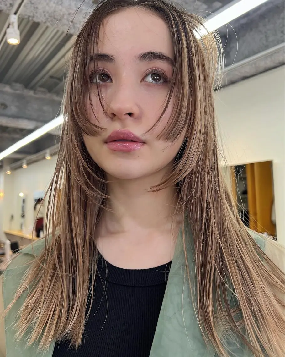 セミロング カラー 圧倒的デザイン力 店長🎨RENAのヘアスタイル