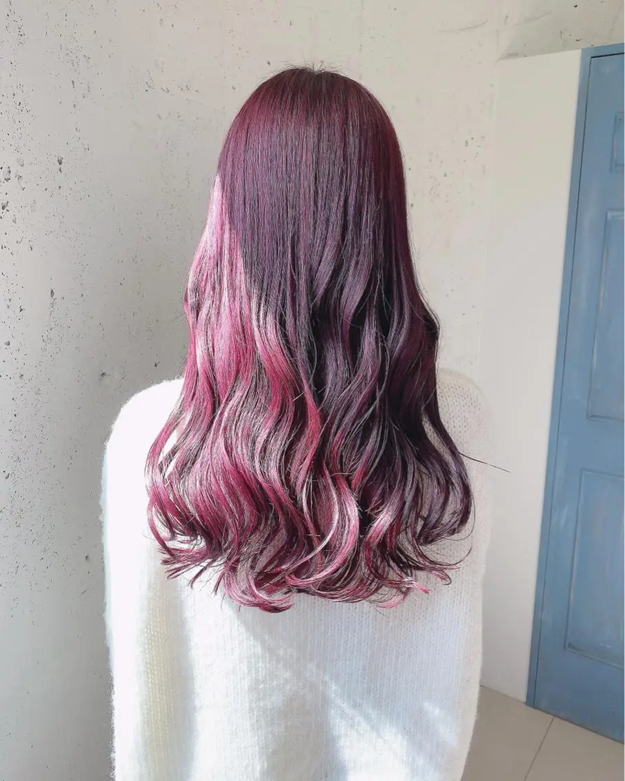 ロング カラー 透明感ハイトーン🦄 キラ🌈のヘアスタイル