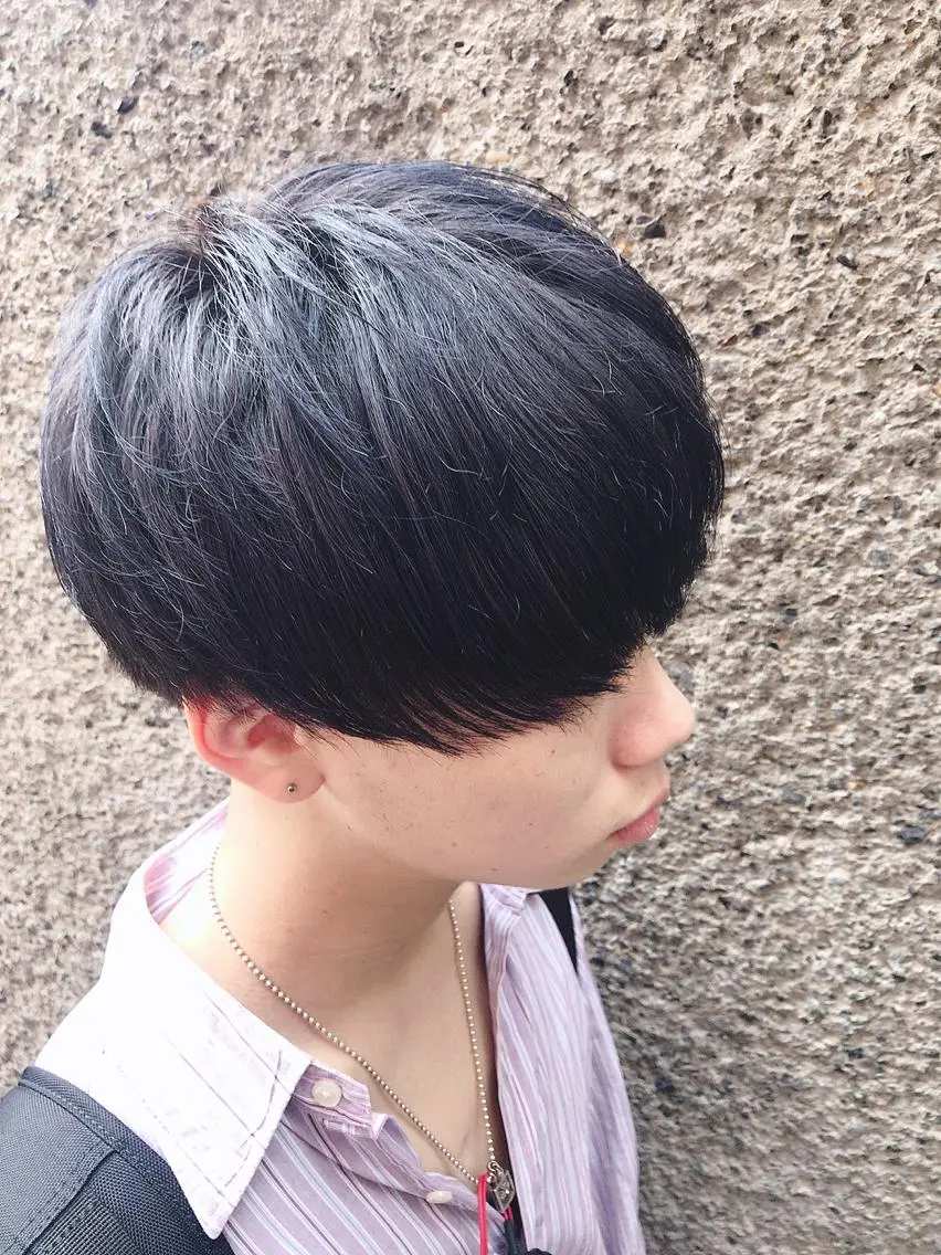 ショート カラー パーマ ヘアアレンジ メンズ アッシュ アッシュグレー アッシュグレージュ グレージュ カット ヘアカラー ちこ .のヘアスタイル