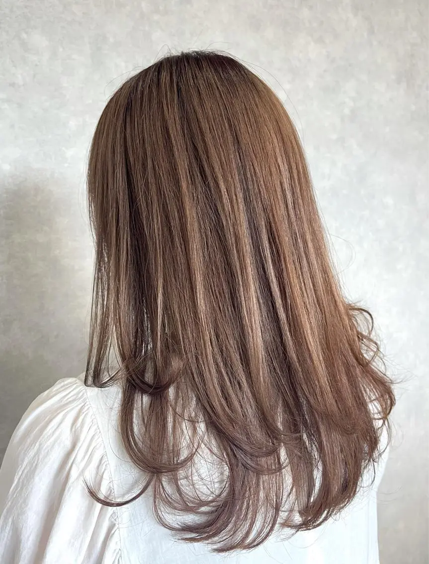 ミディアム カラー ベージュカラー カット ヘアカラー トリートメント 一ノ瀬 暁のヘアスタイル