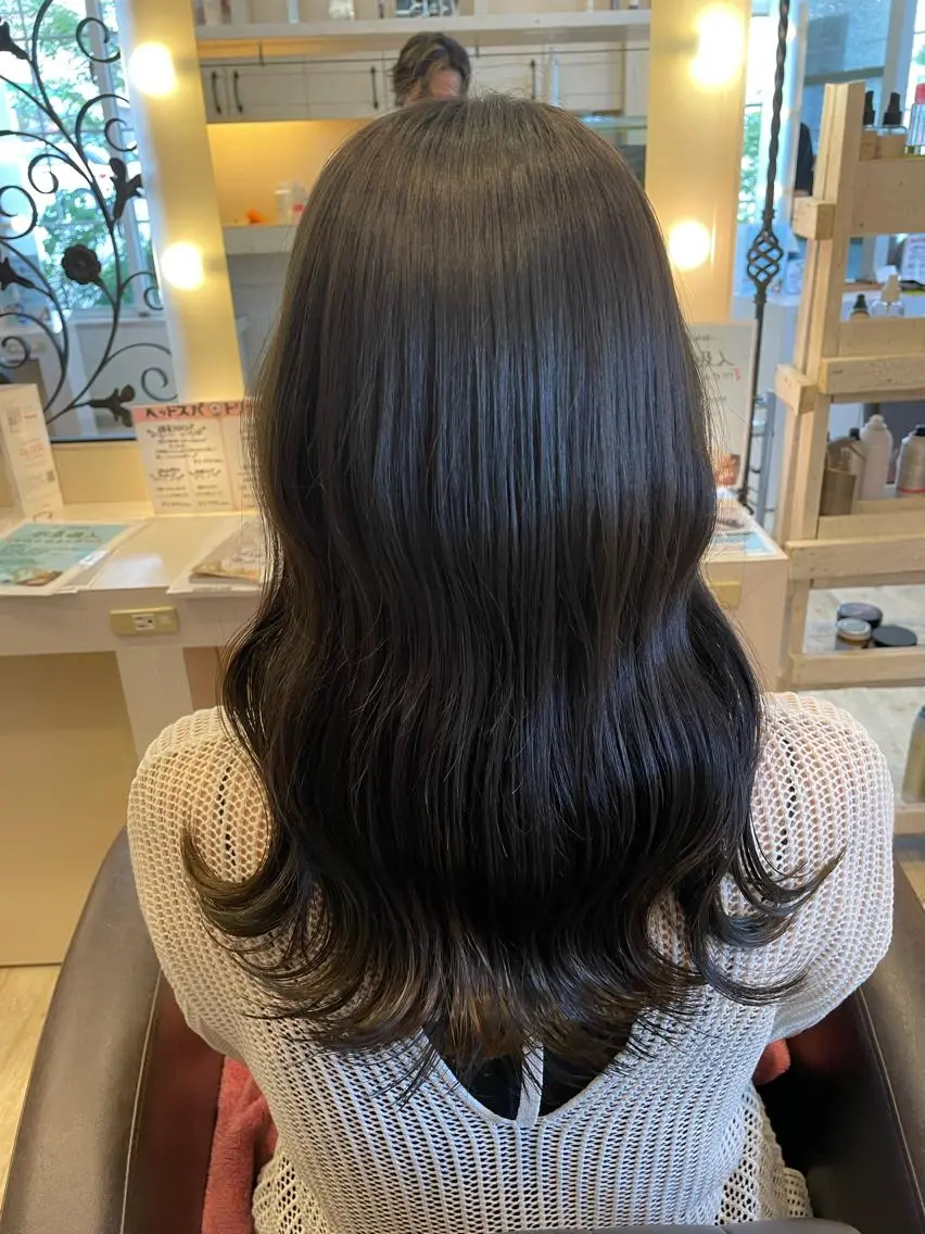ロング カラー グレージュ カーキグレージュ 東恩納 誠のヘアスタイル