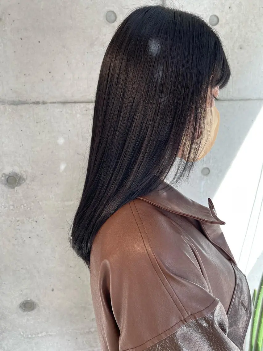 カラー ブラウンカラー ダークブラウン 表参道ソルエテラ🎀 𝐒𝐇𝐔𝐑𝐈のヘアスタイル