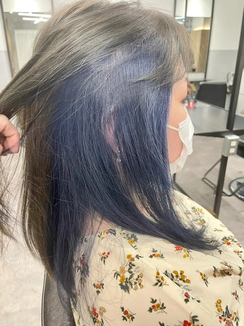ミディアム カラー インナーカラー ネイビーカラー ヘアカラー トリートメント 色気レイヤー& ショートはお任せ🌟のヘアスタイル