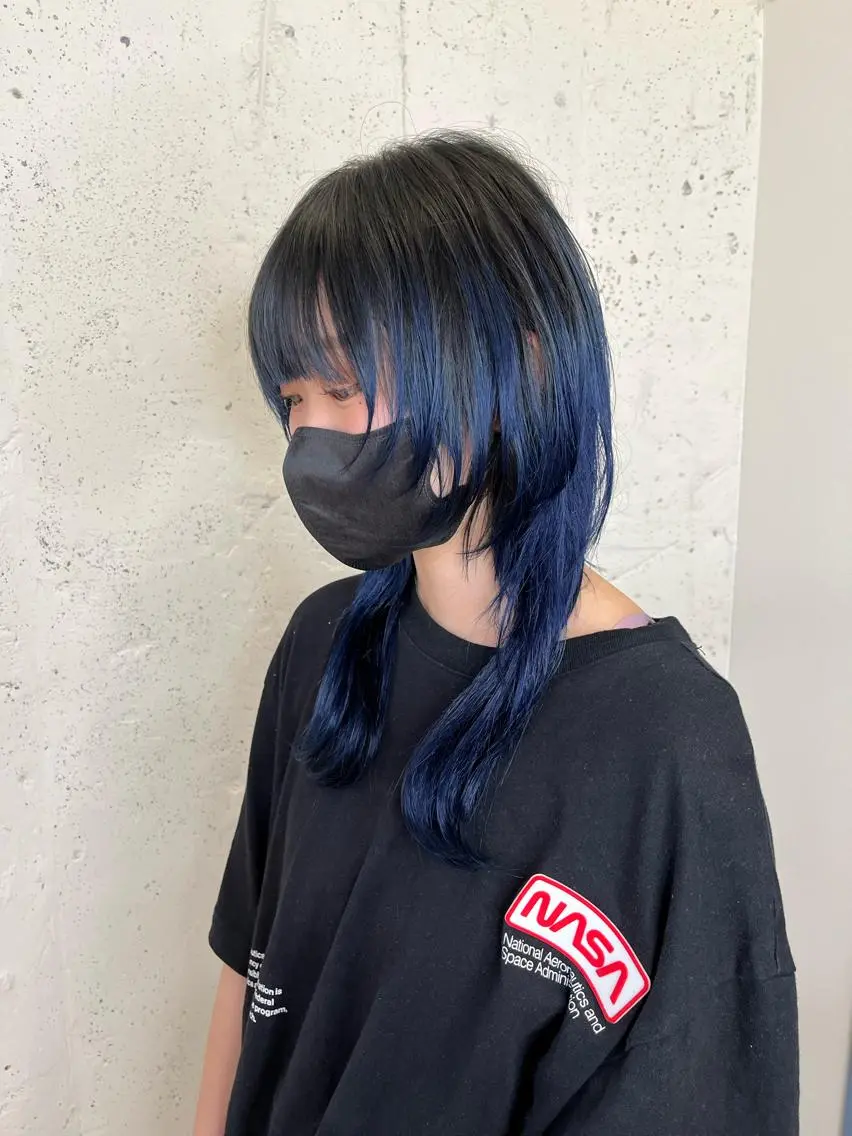 セミロング カラー 透明感ハイトーン🦄 キラ🌈のヘアスタイル