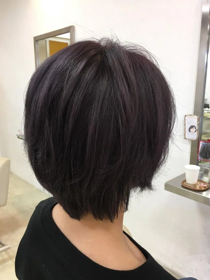 ショート カラー ブリーチ パープルカラー 工藤 萌香のヘアスタイル