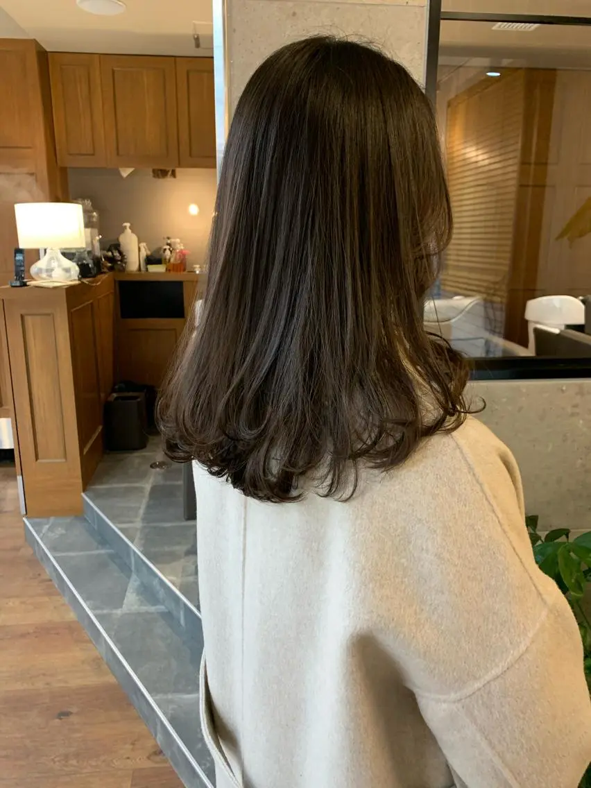 セミロング 開發 智也のヘアスタイル