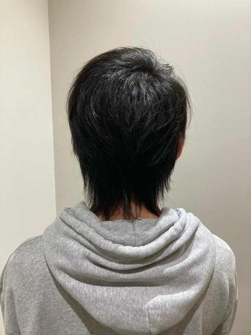 メンズ メンズウルフカット ウルフカット カット 折本 沙織のヘアスタイル