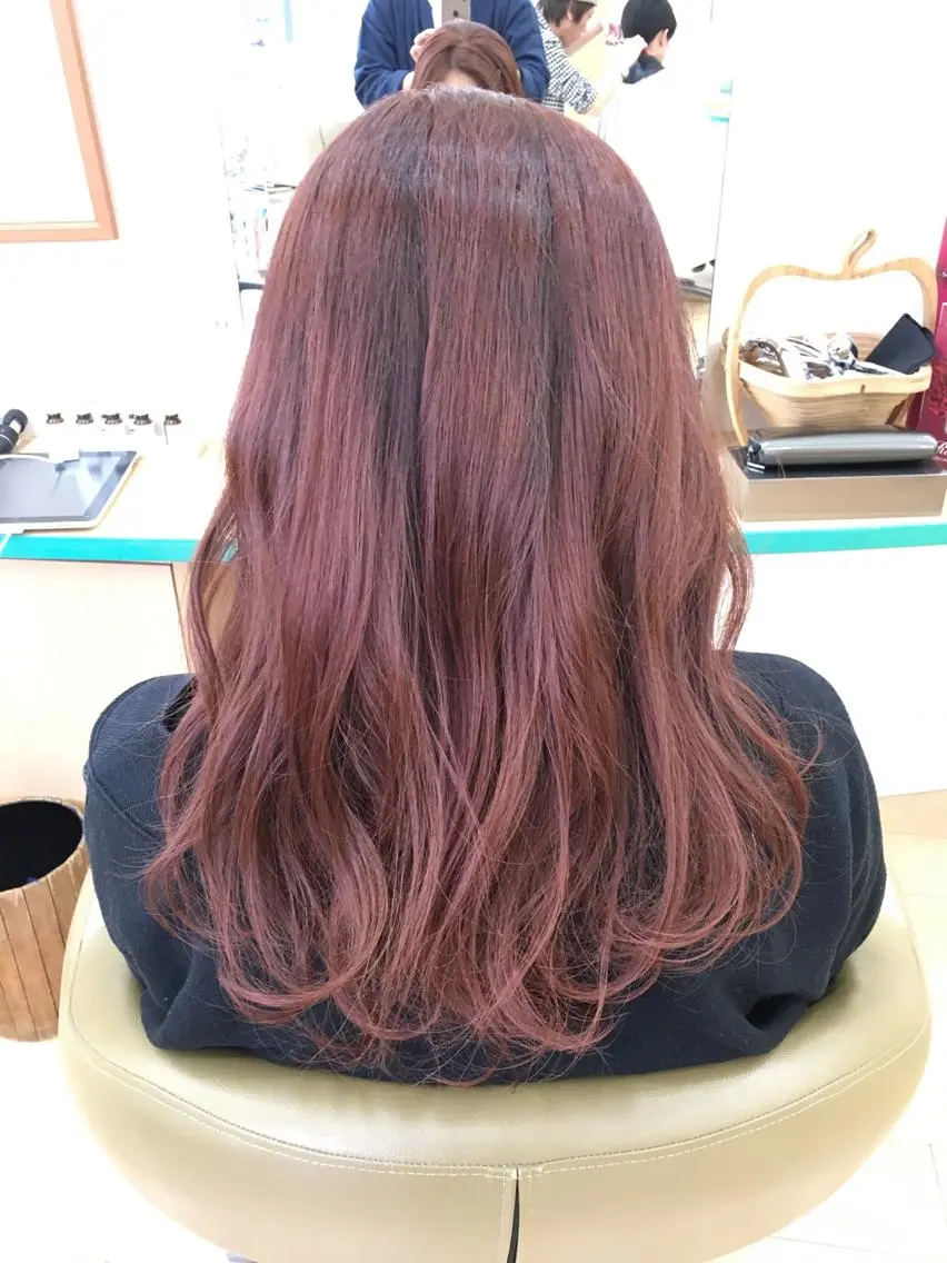 ロング 福原 亜祐美のヘアスタイル
