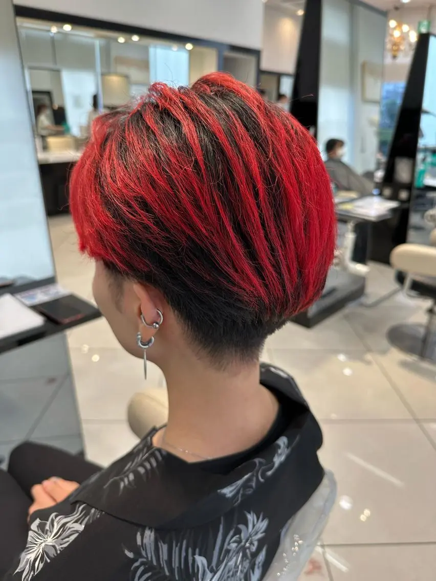 ショート カラー レッドカラー あらげ 🌈推しカラー🌈ᵕのヘアスタイル