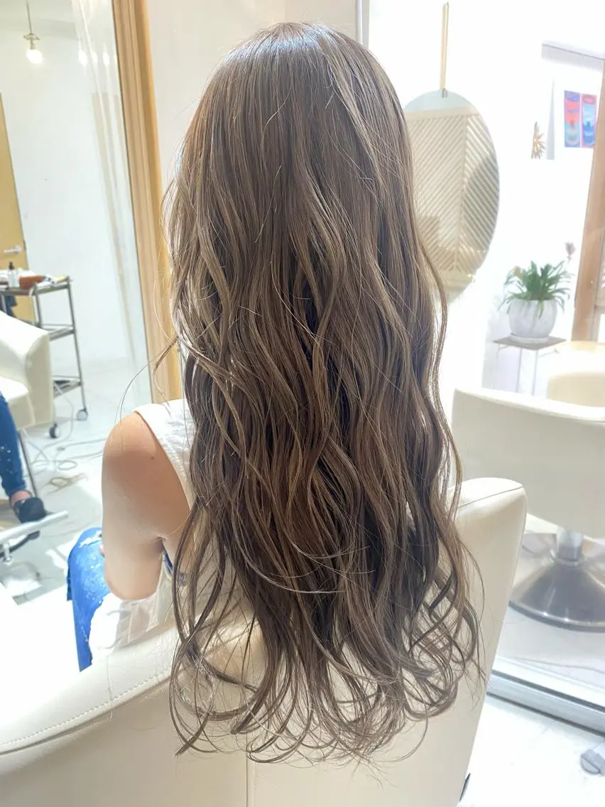 ロング カラー 安永 涼のヘアスタイル