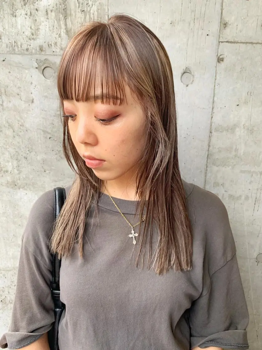 セミロング ハイライト カット ヘアカラー ハイトーンNo.1✨ パーマ✨イマイタツヤのヘアスタイル