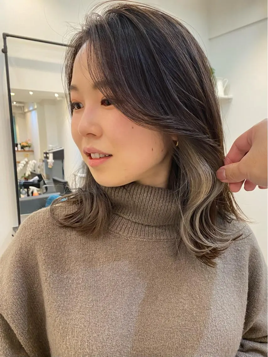 ミディアム カラー パーマ ヘアアレンジ メンズ キッズ ネイル マツエク・マツパ アイブロウ 結婚式・ブライダル ミディアムパーマ メンズバレイヤージュ メンズブリーチ メンズハイライト ヘアカラー トリートメント ヘッドスパ 韓国風×透明感カラー 髪質改善オタベシンヤのヘアスタイル