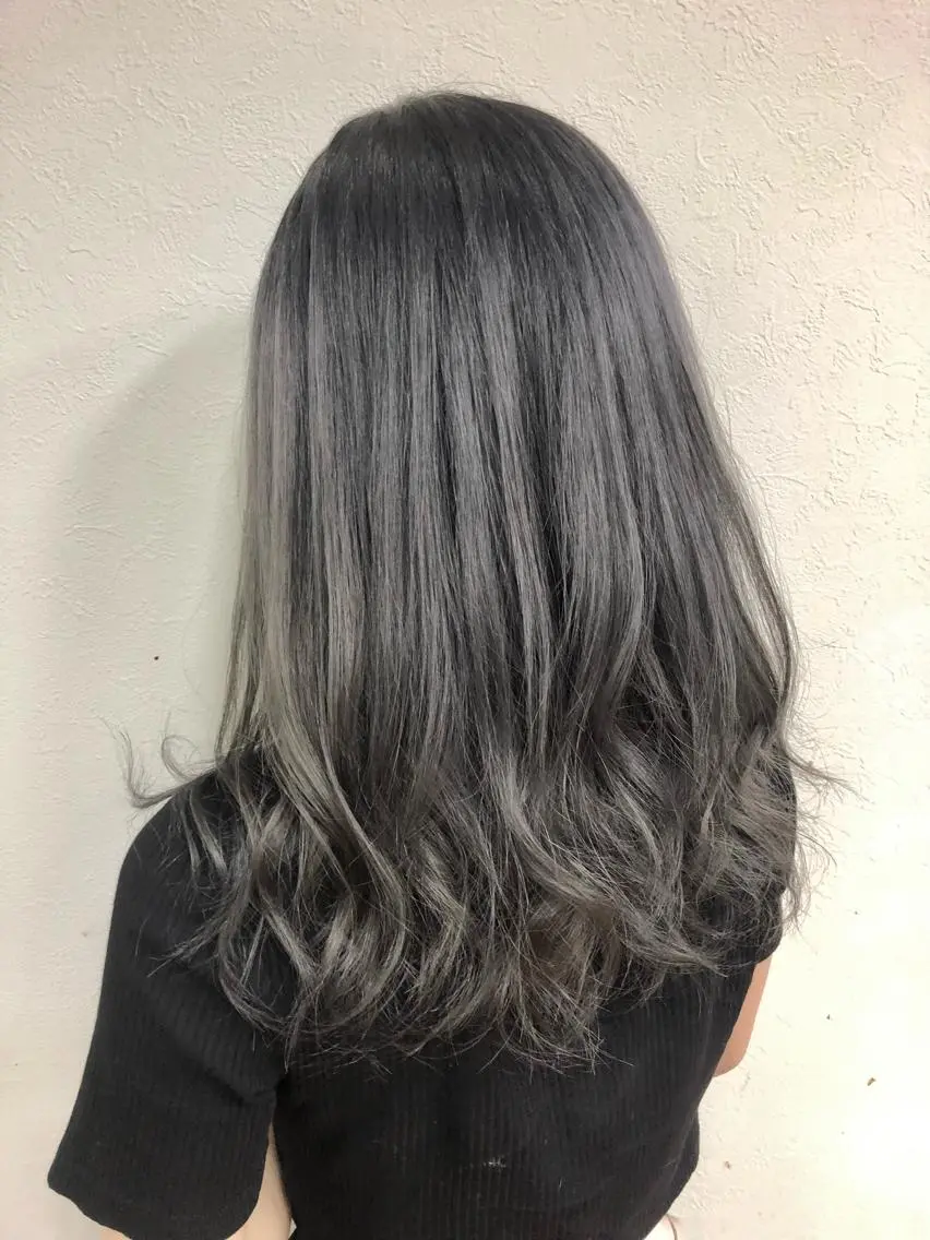 カラー 最高級エクステ /羽エクステ白石宇由のヘアスタイル