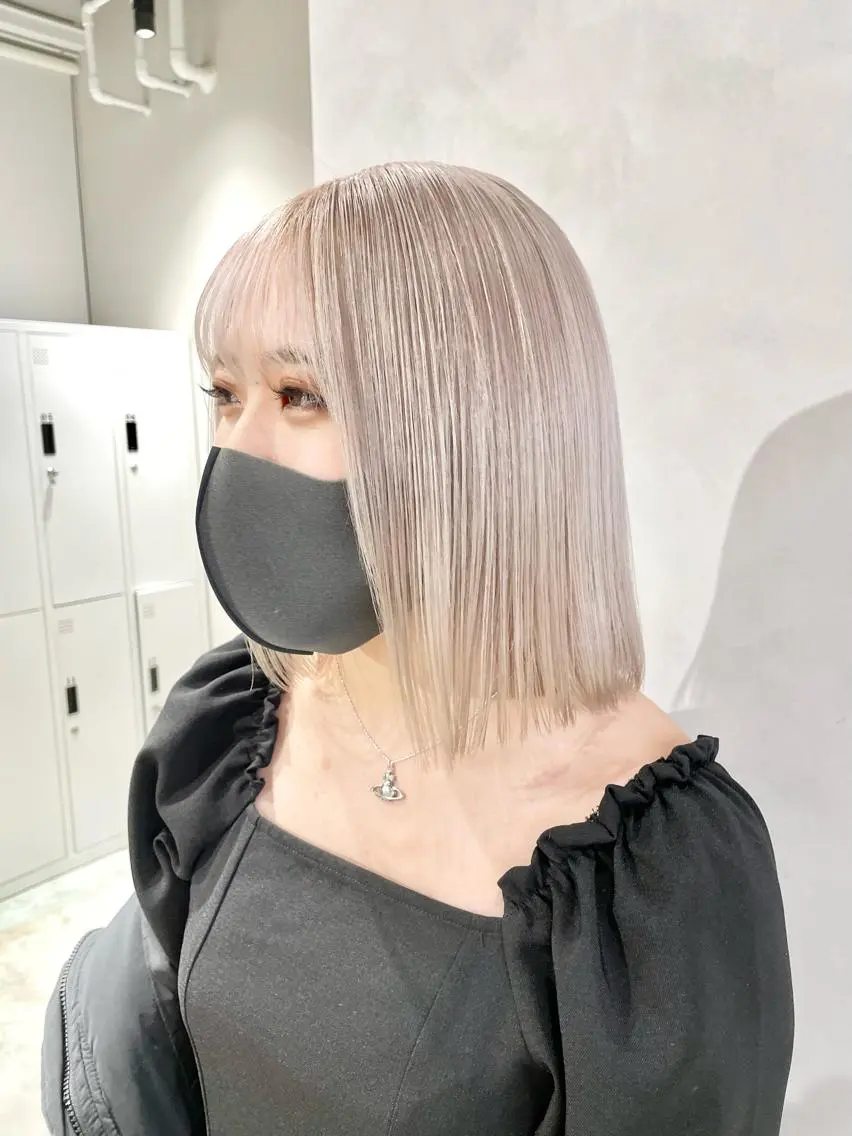 ショート カラー ベージュカラー ホワイトベージュ ヘアカラー トリートメント ヘアセット ハイトーン×レイヤー /遠藤将太のヘアスタイル