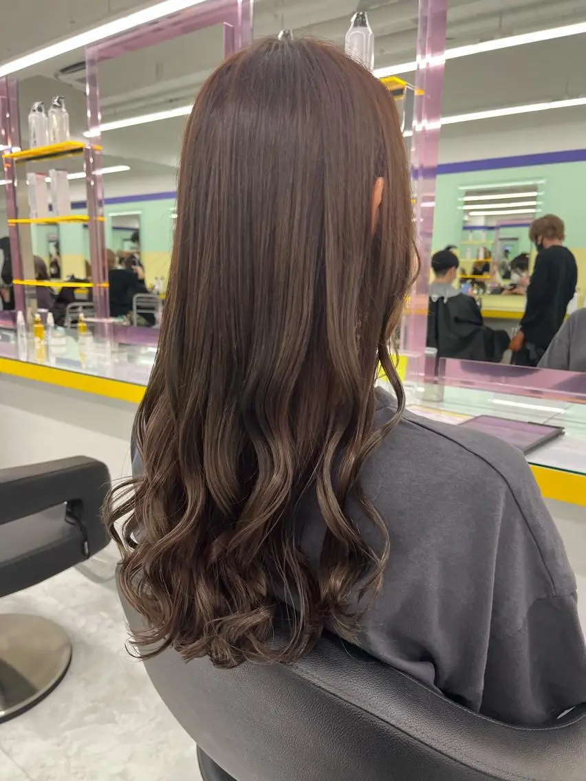 ロング ヘアカラー ヘッドスパ ヘアセット 🪞透明感カラー🫧 縮毛矯正🥇かずきのヘアスタイル