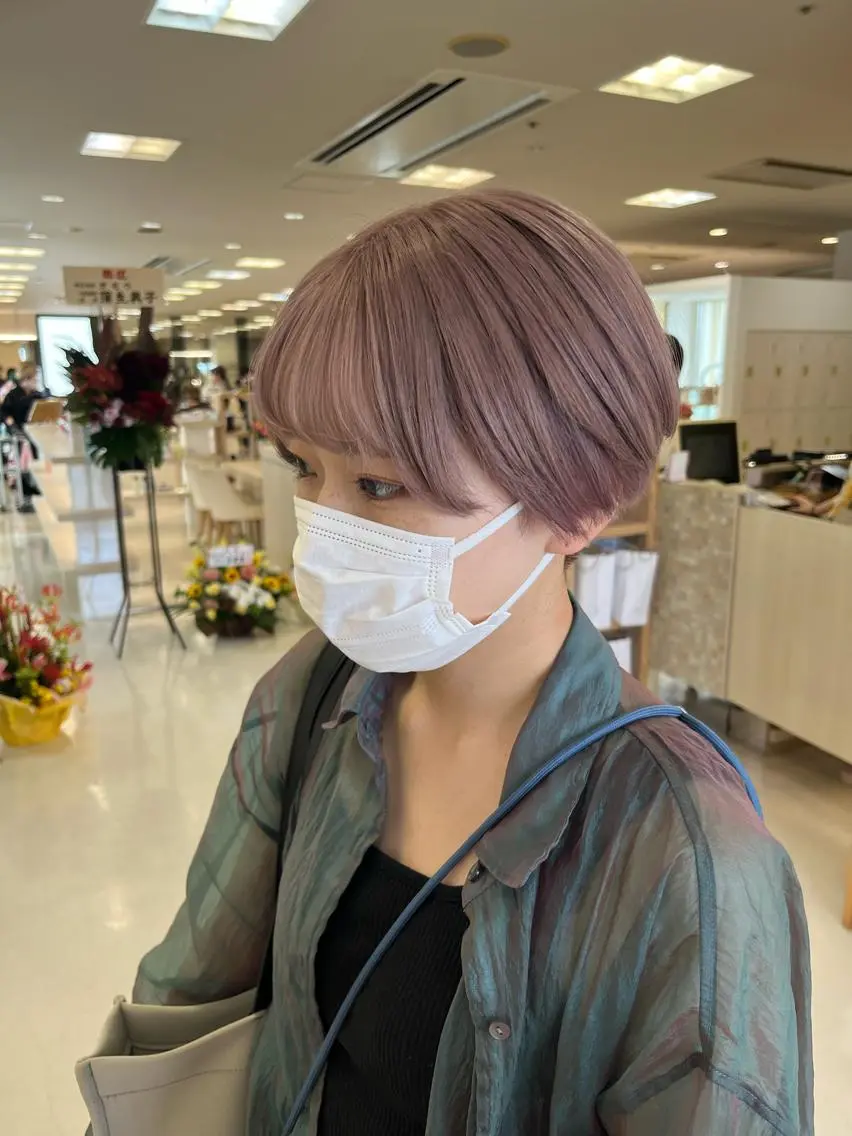 セミロング カラー 暖色/ブリーチカラー 🎀 M i k uのヘアスタイル
