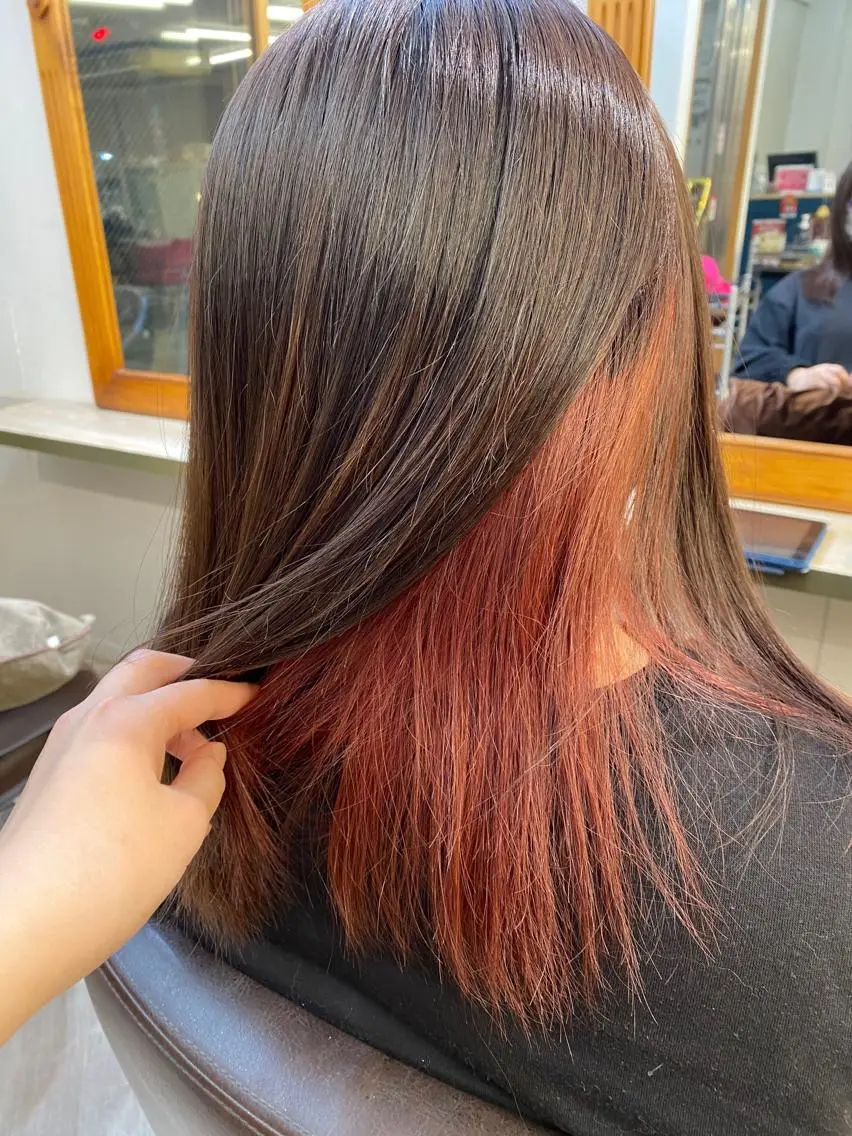ミディアム カラー インナーカラー 艶カラー /Chitose🎀のヘアスタイル