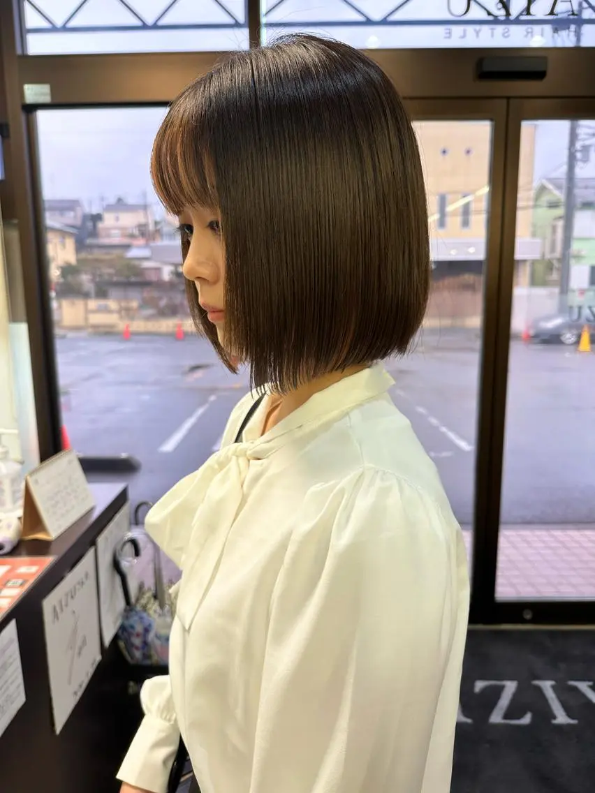ショート カラー カット ブリーチカラー🫧 森　凪沙のヘアスタイル