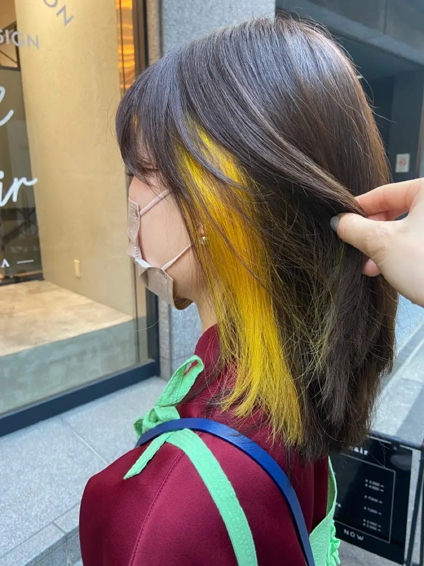 セミロング カラー イエローカラー THINK SHOP sakiのヘアスタイル