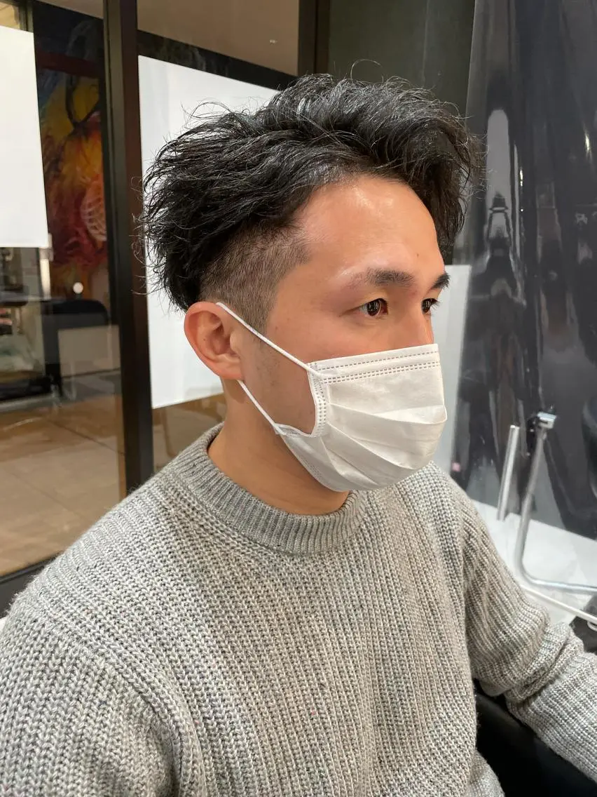 ショート パーマ メンズ メンズパーマ 刈り上げ ショートヘア スパイラルパーマ メンズヘア特化 崎田 成人のヘアスタイル