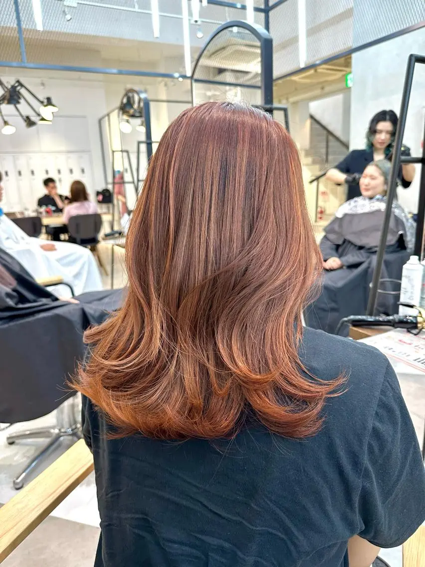 セミロング ハイライト 韓国ヘアメンズ・レデ ィース特化ミクのヘアスタイル