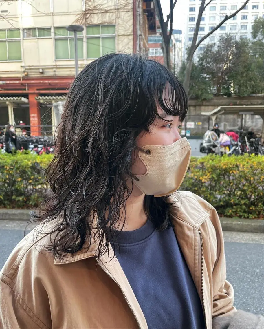 セミロング カラー パーマ セミロングパーマ 透明感カラー 顔周りカット レイヤーカット ワイドバング 若林 良のヘアスタイル