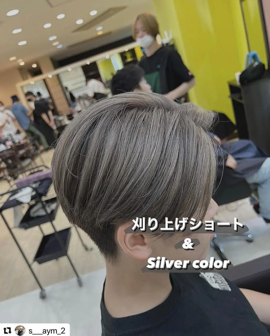 ショート カラー パーマ メンズ メンズブリーチ 刈り上げ ブリーチ ダブルカラー シルバー 🩷Eny terrace🩷のヘアスタイル