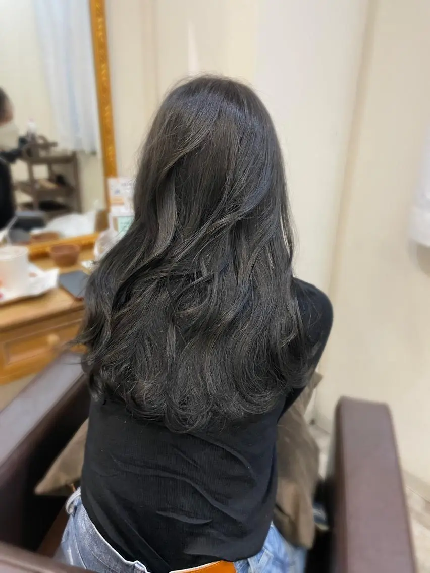 セミロング カラー ヘアアレンジ 透明感カラー グレージュ オリーブグレージュ オリーブグレー カット ヘアカラー トリートメント 髪質改善特化 🫧松野力也のヘアスタイル