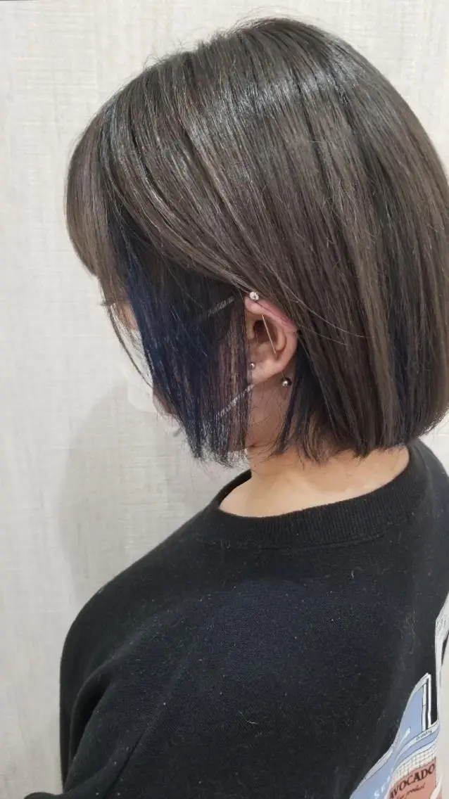 ショート カラー ブルーカラー インナーカラー カット ヘアカラー レイヤー×艶髪特化 代表 西村功平のヘアスタイル