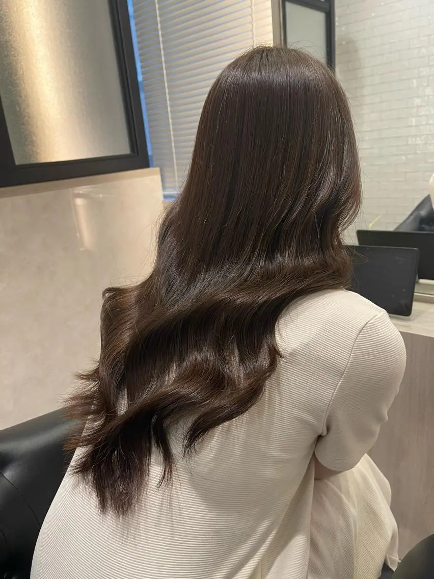 ロング カラー カット ヘアカラー トリートメント emi/髪質改善/ 韓国風/艶カラーのヘアスタイル