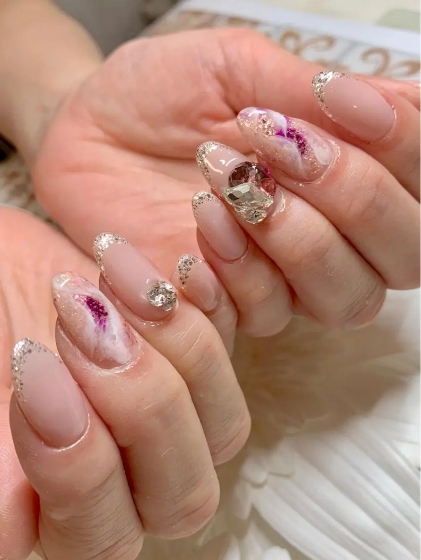 ネイル フレンチネイル ラメ(グリッター) 大理石ネイル(マーブル) ストーンネイル Nailsalon E's cafeのネイルデザイン