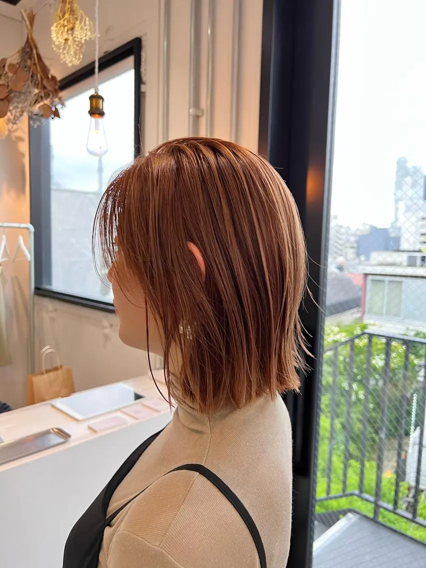 ミディアム カラー 松坂 真衣のヘアスタイル