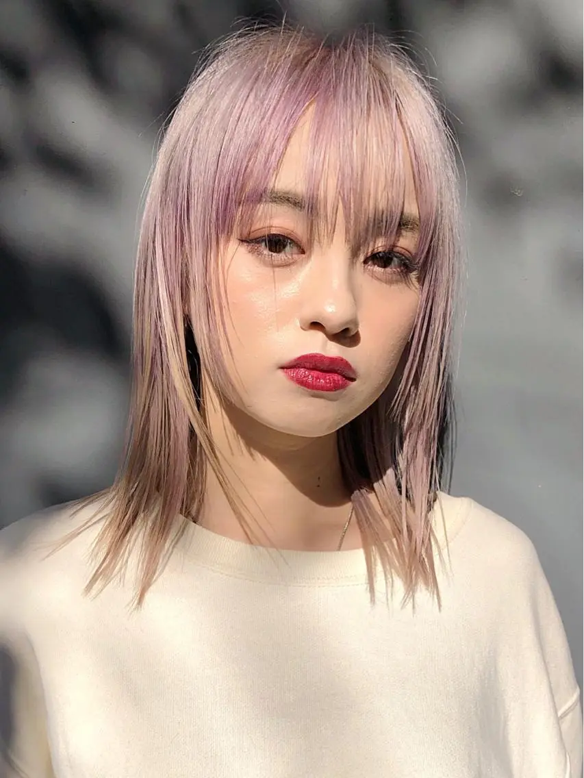 ミディアム カラー ピンクカラー バイオレットカラー バイオレットピンク カット ヘアカラー トリートメント ブリーチ🫴 ボブ✍️レイヤーのヘアスタイル