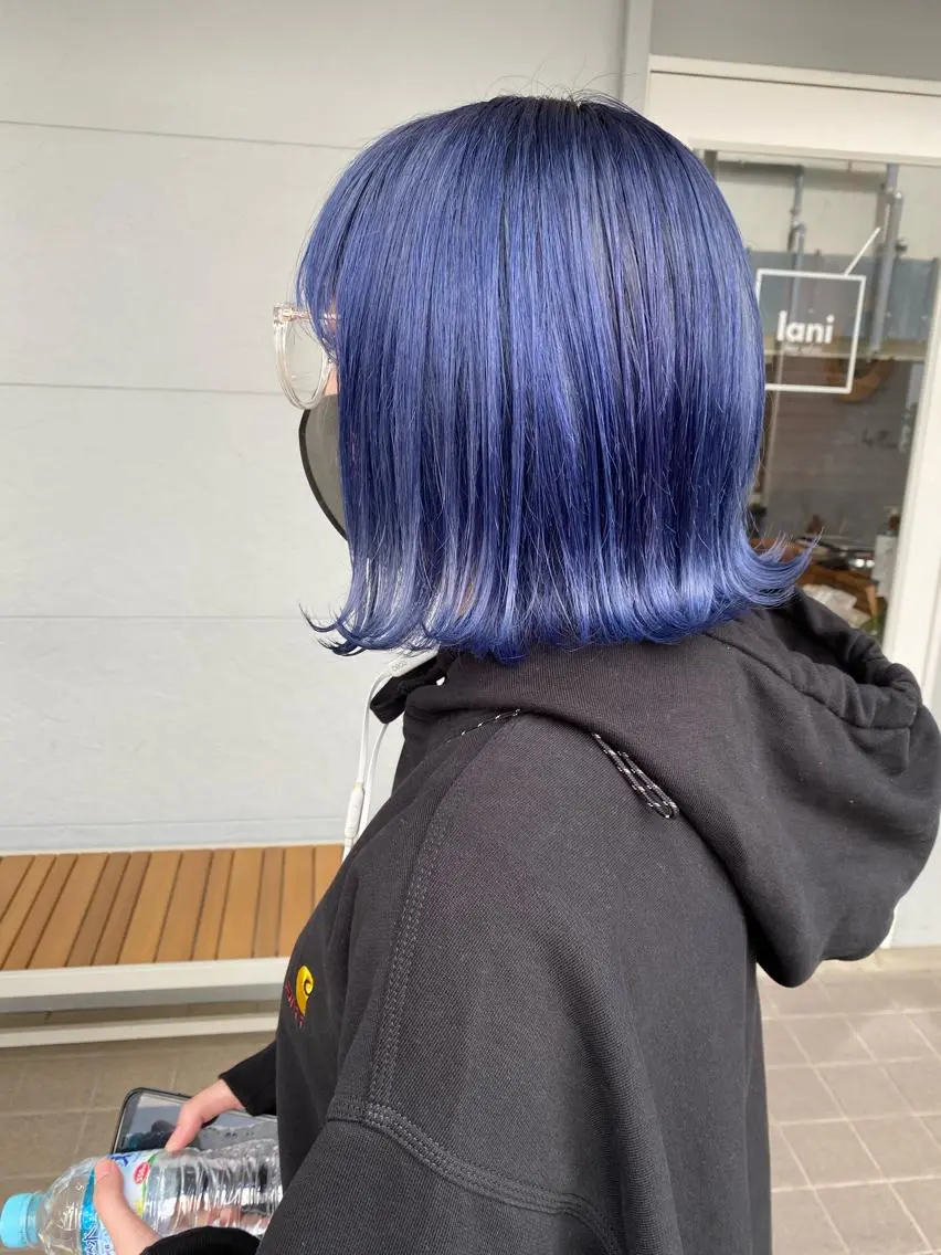 ミディアム カラー ブルーカラー ヘアカラー トリートメント lani ブリーチ /ダブルカラーのヘアスタイル