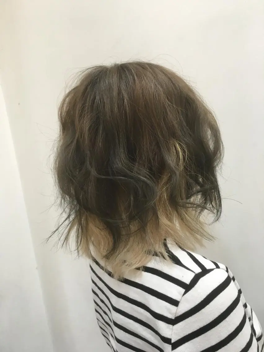 ショート カラー 白髪ぼかしハイライト 柳川拓哉のヘアスタイル