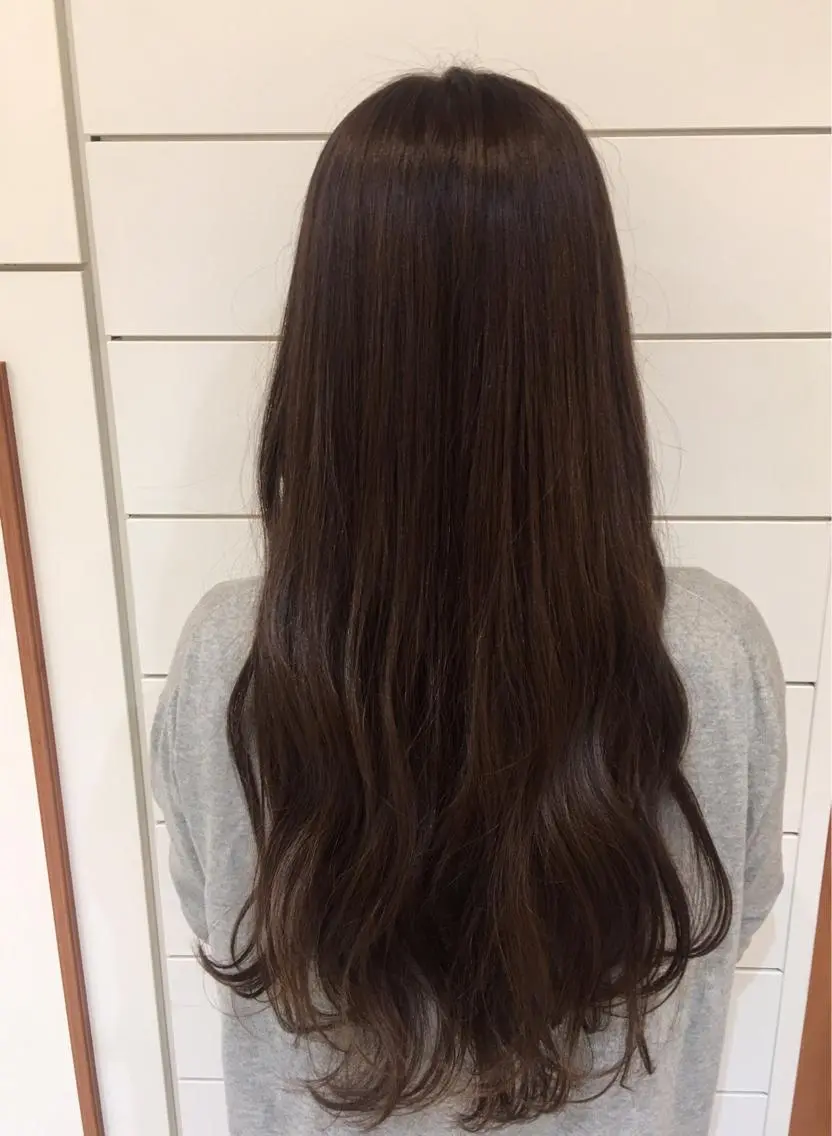 ロング カラー ハイライトカラー ハイライト 鍵山 千秋のヘアスタイル