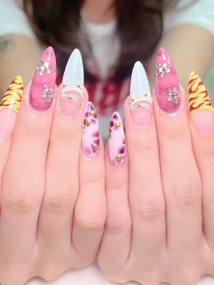 ネイル 💕リリ 🩷のネイルデザイン