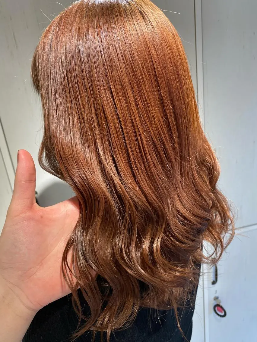 セミロング カラー オレンジ ピンクカラー カット ヘアカラー 縮毛矯正とレイヤー カット/杉村凜汰郎のヘアスタイル