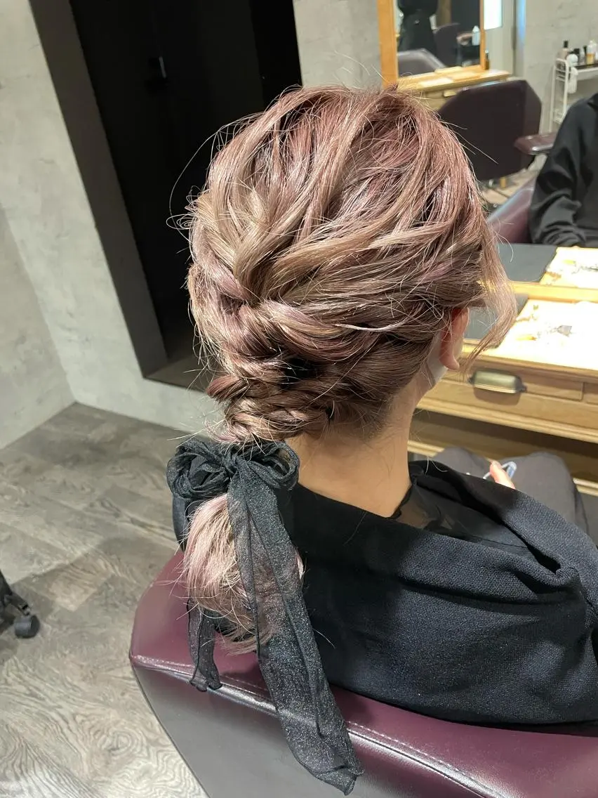 セミロング ヘアセット 🦄艶カラー×韓国 NANA💎🐬のヘアスタイル