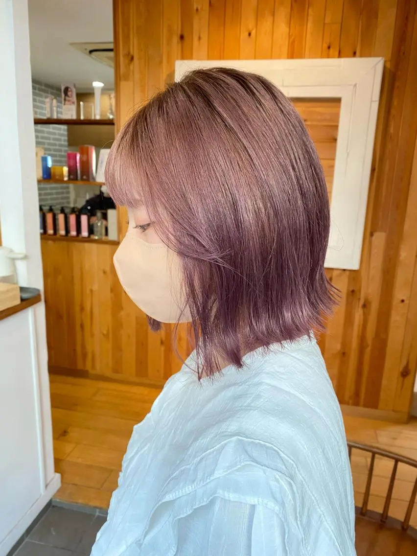 ミディアム カラー パーマ ヘアアレンジ メンズ キッズ ネイル マツエク・マツパ アイブロウ メンズブリーチ ベージュカラー ブリーチ ピンクカラー ピンクベージュ インナーカラー/ KANAのヘアスタイル