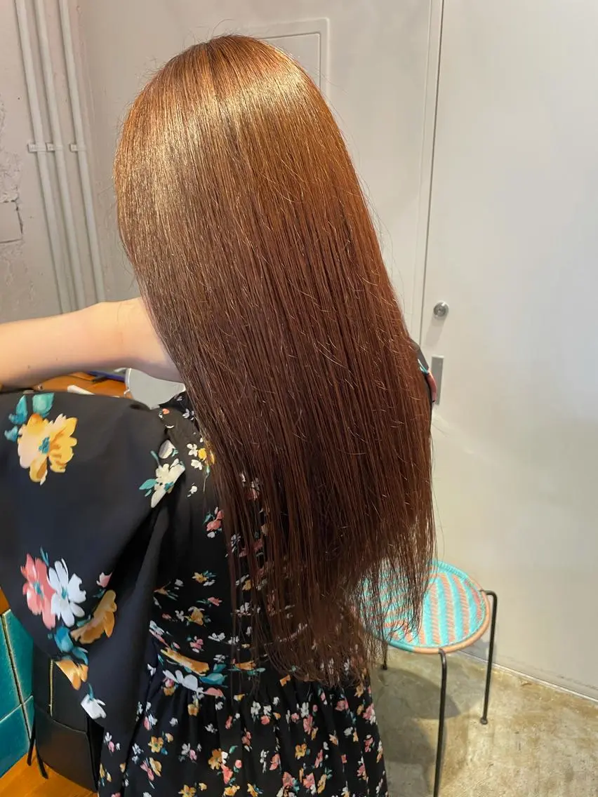 ロング カラー カット ヘアカラー トリートメント MIOベージュカラー 柔らかいカラーのヘアスタイル