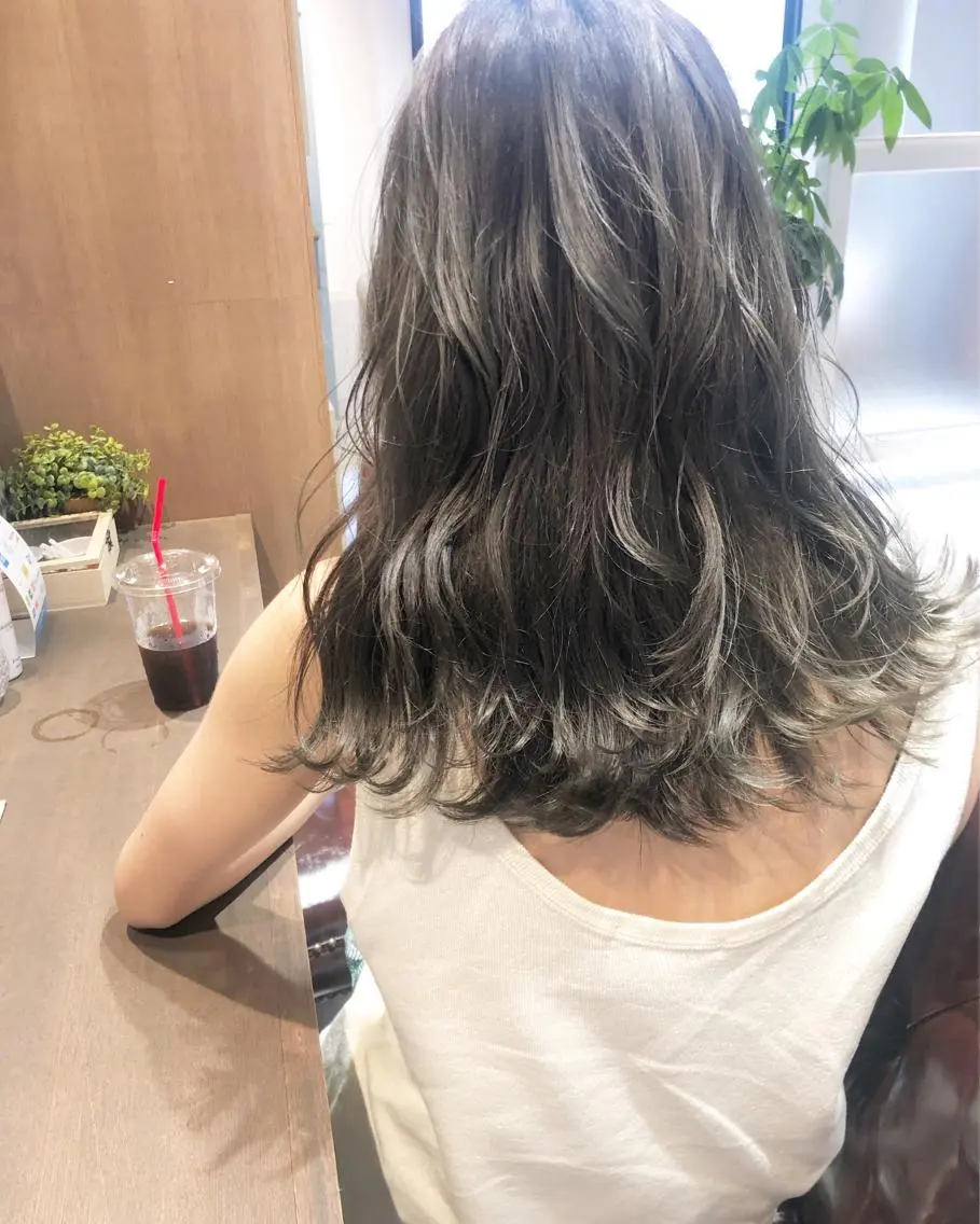 セミロング 似合わせ×髪質改善| 矢島沙織のヘアスタイル