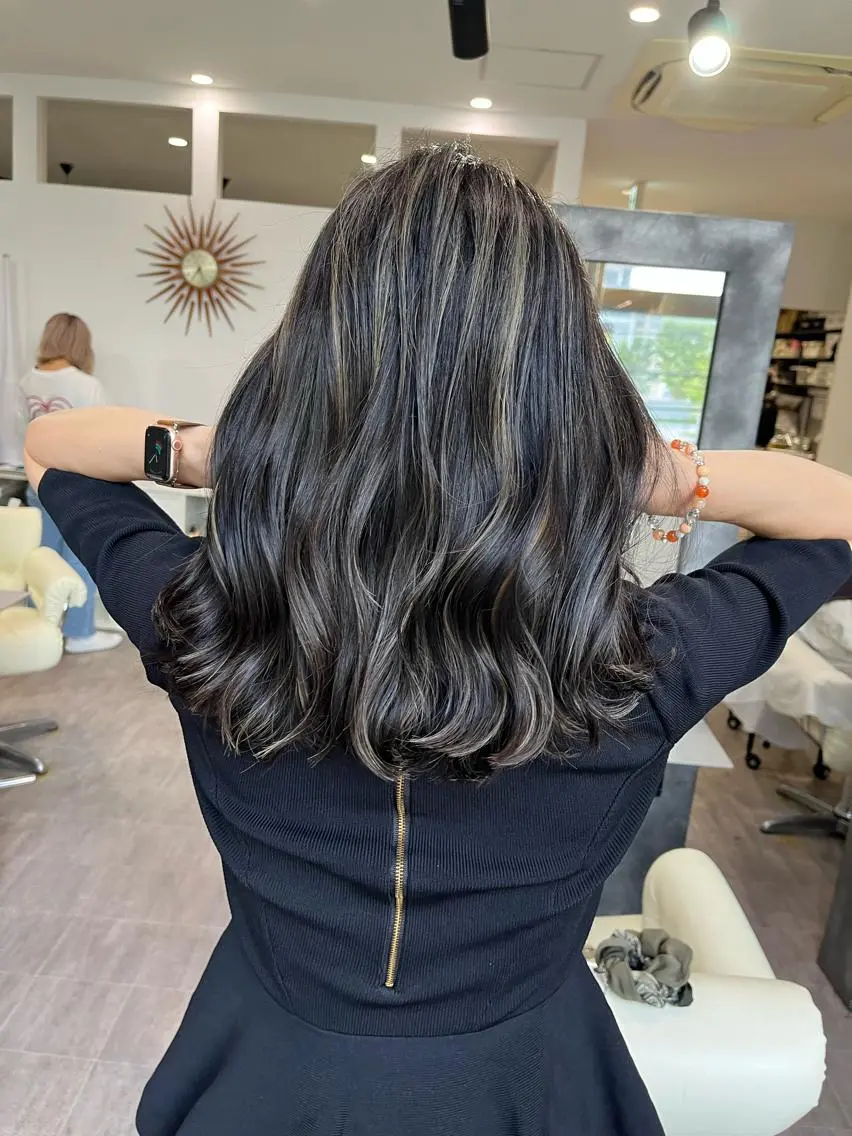 セミロング カラー Merlyosaka 早川未来のヘアスタイル