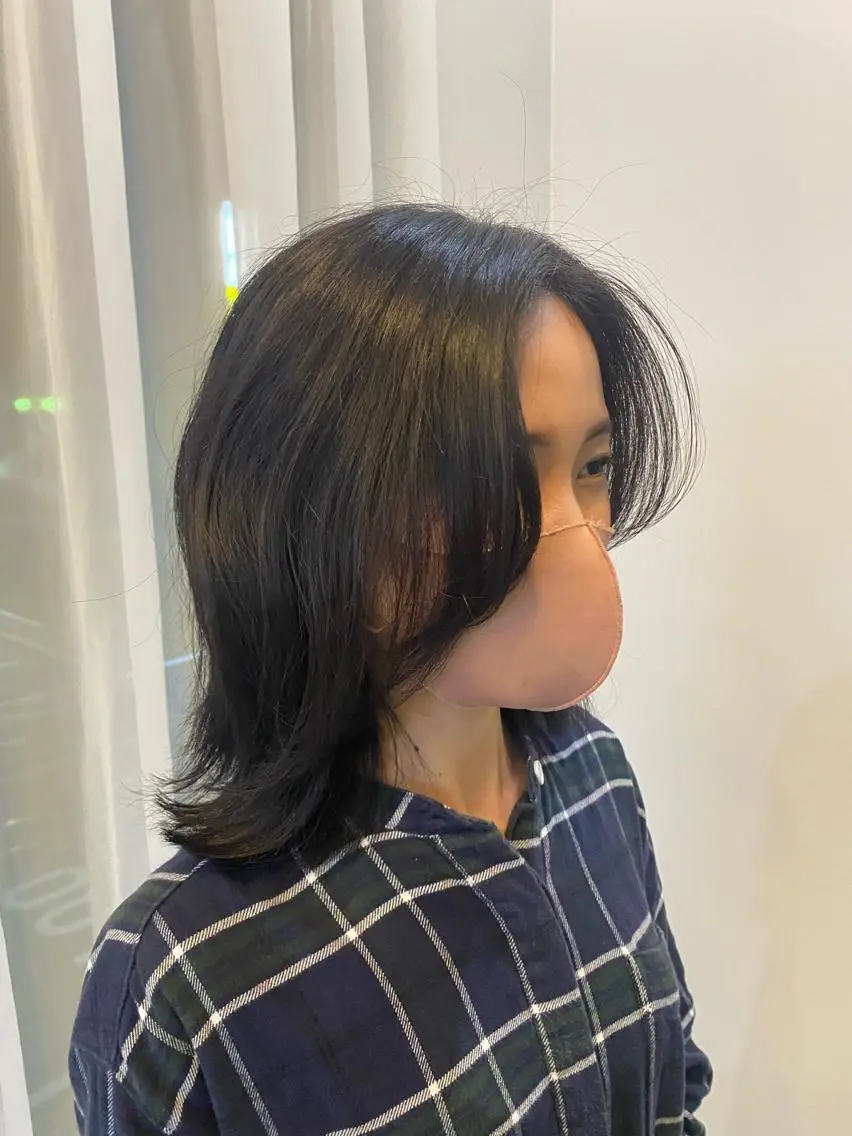 ミディアム ボブ 外ハネヘア EleRe さくやのヘアスタイル